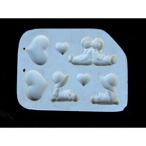 Clay Magic Raggedy Ann & Andy Magnet Slip Mold w/ Others and Hearts 1987 J470